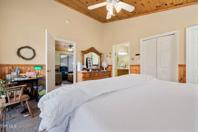 340 & 338 Red Tail Mountain Drive, Mountain City, TN 37683