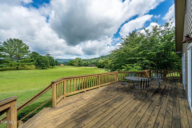 340 & 338 Red Tail Mountain Drive, Mountain City, TN 37683