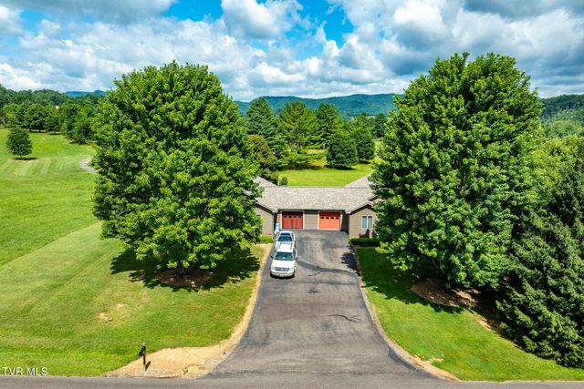 340 & 338 Red Tail Mountain Drive, Mountain City, TN 37683