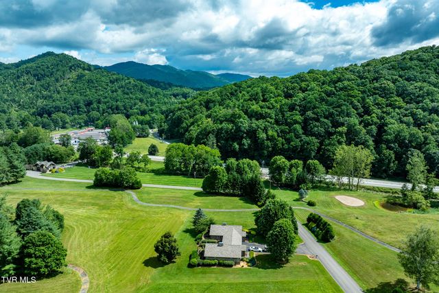 340 & 338 Red Tail Mountain Drive, Mountain City, TN 37683