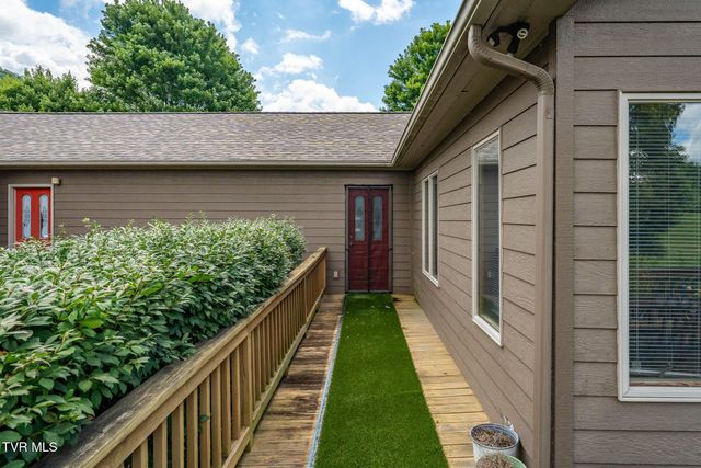 340 & 338 Red Tail Mountain Drive, Mountain City, TN 37683