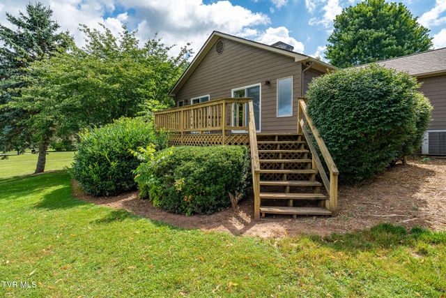 340 & 338 Red Tail Mountain Drive, Mountain City, TN 37683