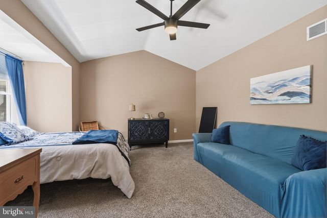 1586 BUD LN, Yardley, PA 19067