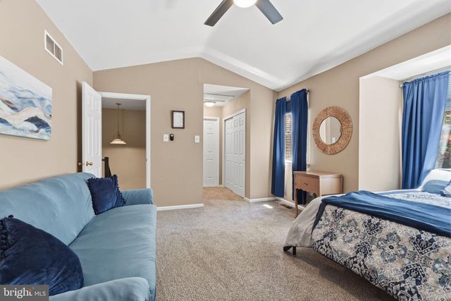 1586 BUD LN, Yardley, PA 19067
