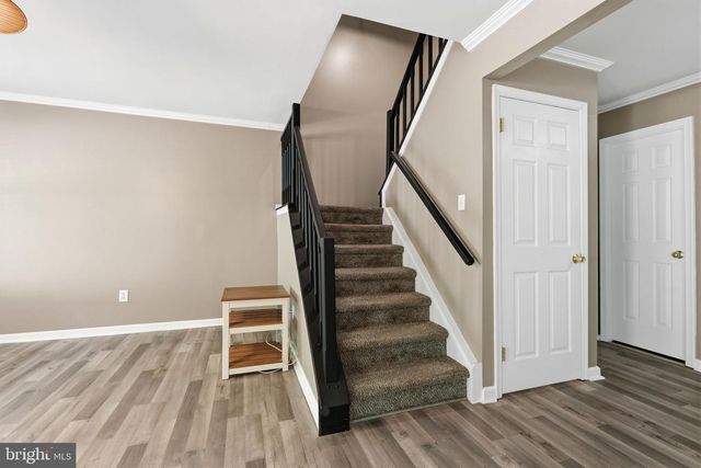1586 BUD LN, Yardley, PA 19067