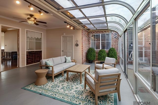 1223 E Stanwick Pl, Saint George, LA 70810