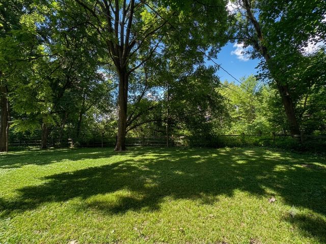 1009 Anne Road, Naperville, IL 60540