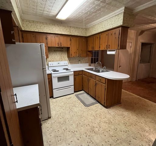 428 Coventry Street, Newport City, VT 05855