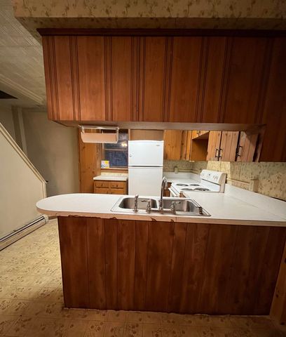 428 Coventry Street, Newport City, VT 05855