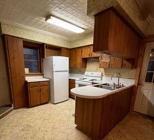 428 Coventry Street, Newport City, VT 05855