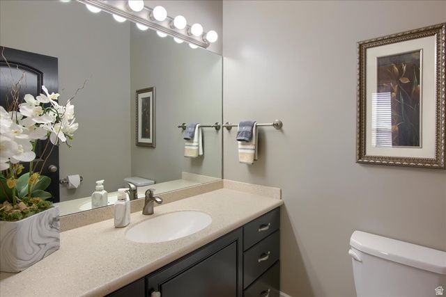 1653 E CRESCENT VIEW CIRCLE CIR, Sandy, UT 84092