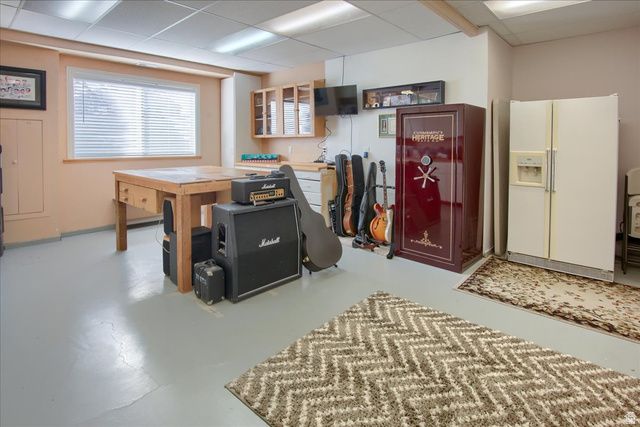 1653 E CRESCENT VIEW CIRCLE CIR, Sandy, UT 84092