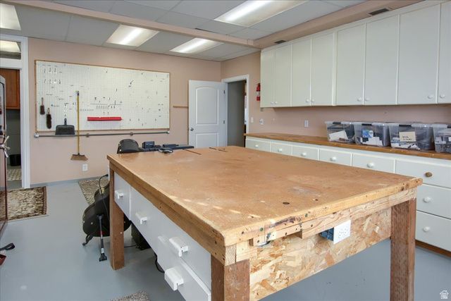 1653 E CRESCENT VIEW CIRCLE CIR, Sandy, UT 84092