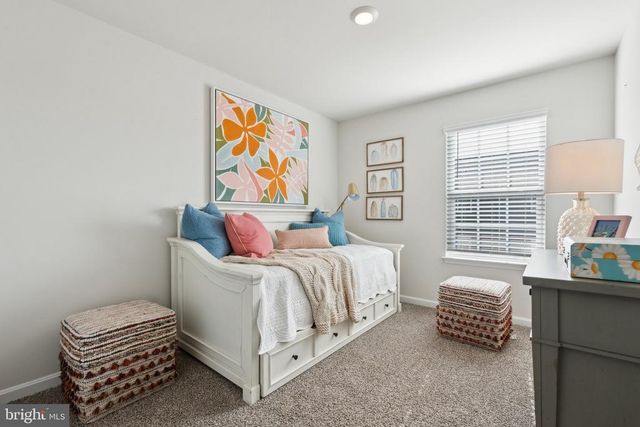 143 RAE CT, Luray, VA 22835