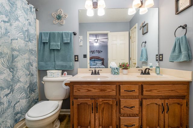 913 Bedford Pl, Columbia, TN 38401