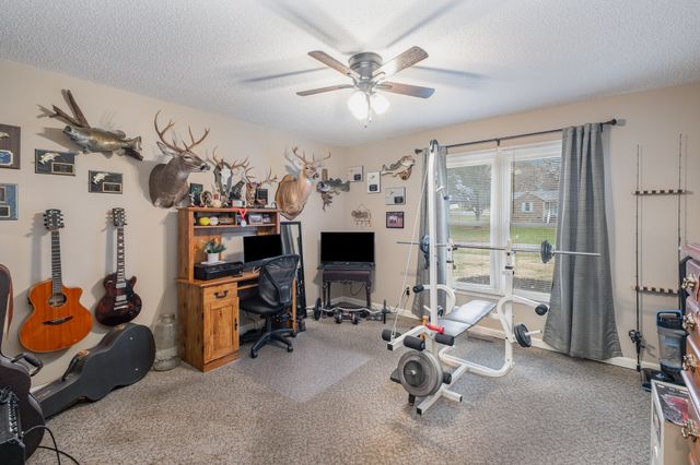 913 Bedford Pl, Columbia, TN 38401