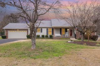 913 Bedford Pl, Columbia, TN 38401