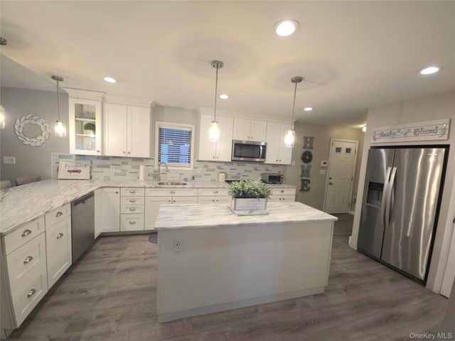 87 5th Avenue, Newburgh, NY 12550