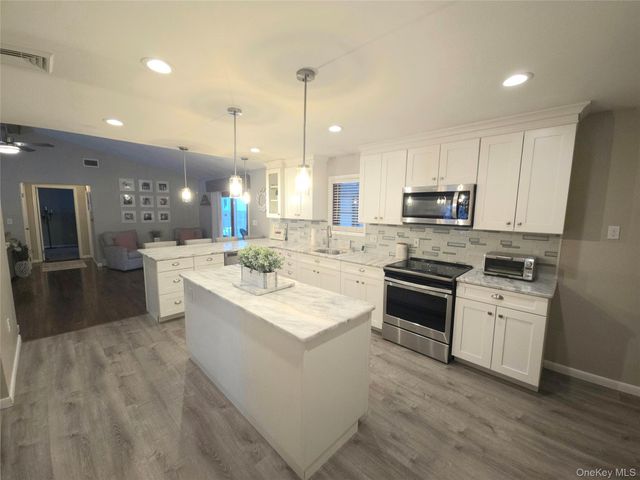 87 5th Avenue, Newburgh, NY 12550