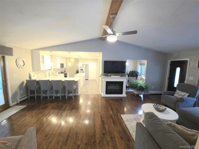 87 5th Avenue, Newburgh, NY 12550