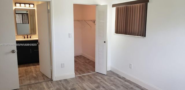 9709 Hammocks Boulevard 202, Miami, FL 33196