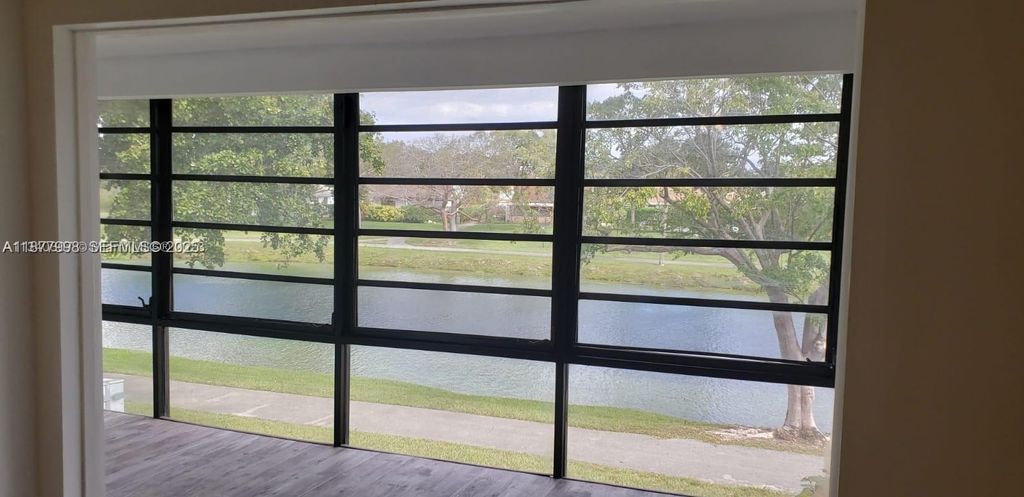 9709 Hammocks Boulevard 202, Miami, FL 33196
