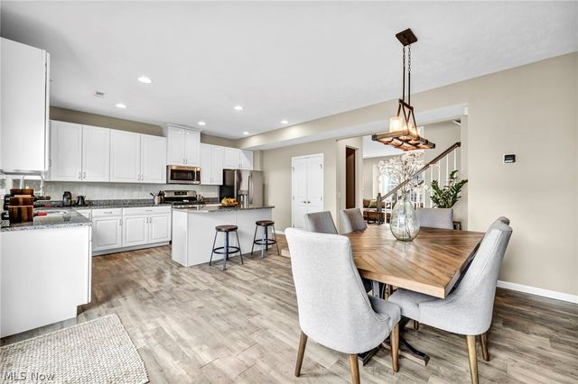 1383 Beach Avenue, Lakewood, OH 44107