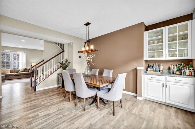 1383 Beach Avenue, Lakewood, OH 44107