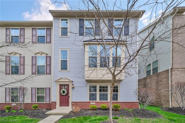 1383 Beach Avenue, Lakewood, OH 44107