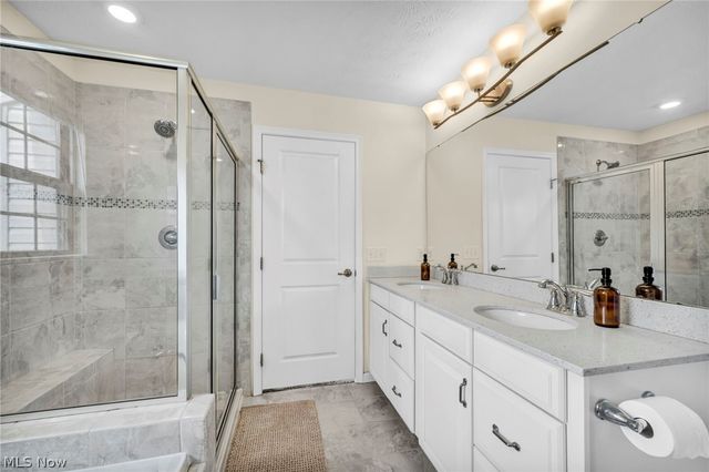 1383 Beach Avenue, Lakewood, OH 44107