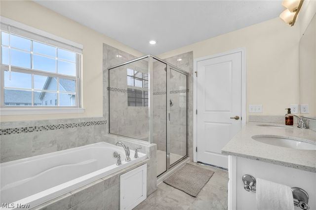 1383 Beach Avenue, Lakewood, OH 44107