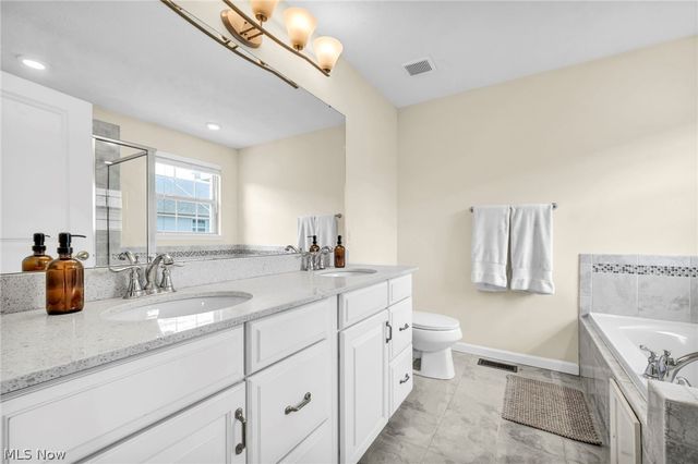 1383 Beach Avenue, Lakewood, OH 44107