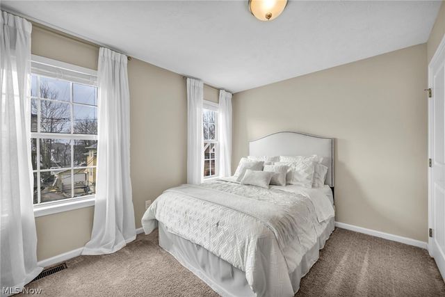 1383 Beach Avenue, Lakewood, OH 44107