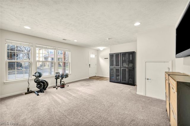 1383 Beach Avenue, Lakewood, OH 44107