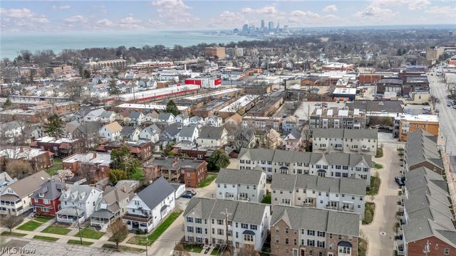 1383 Beach Avenue, Lakewood, OH 44107