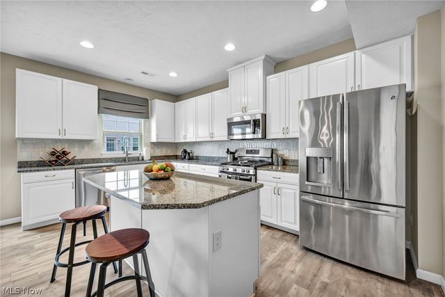 1383 Beach Avenue, Lakewood, OH 44107