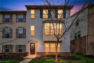 1383 Beach Avenue, Lakewood, OH 44107