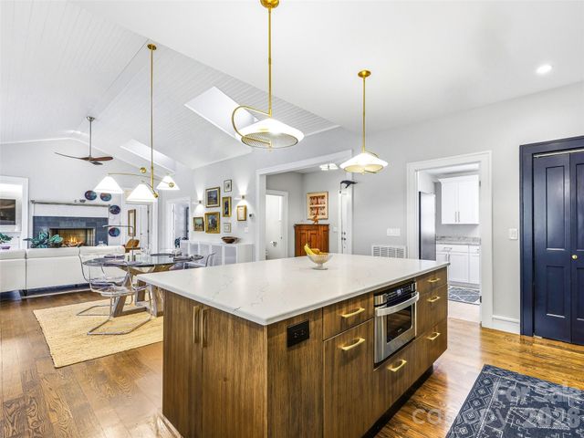 101 Glen Trillium Drive, Fletcher, NC 28732