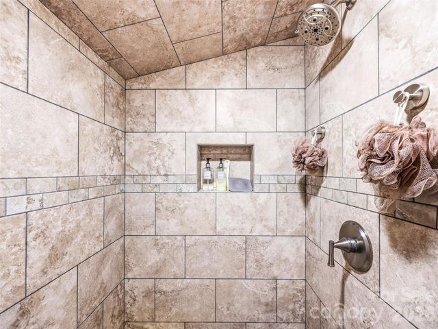 101 Glen Trillium Drive, Fletcher, NC 28732