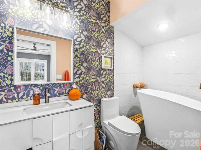 101 Glen Trillium Drive, Fletcher, NC 28732