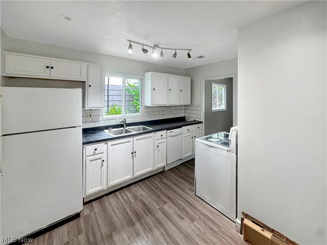919 Kickapoo Avenue, Akron, OH 44305