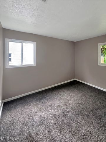 919 Kickapoo Avenue, Akron, OH 44305