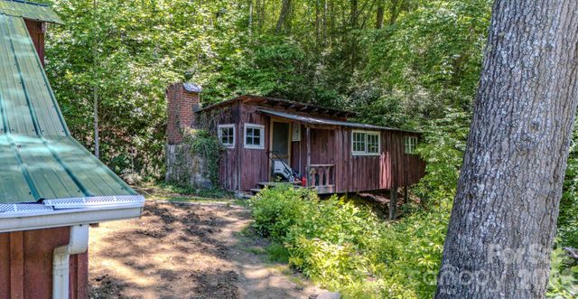 1712 Little Creek Road, Hot Springs, NC 28743