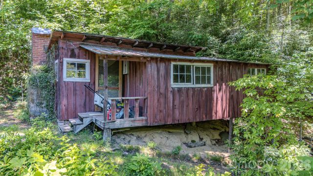 1712 Little Creek Road, Hot Springs, NC 28743