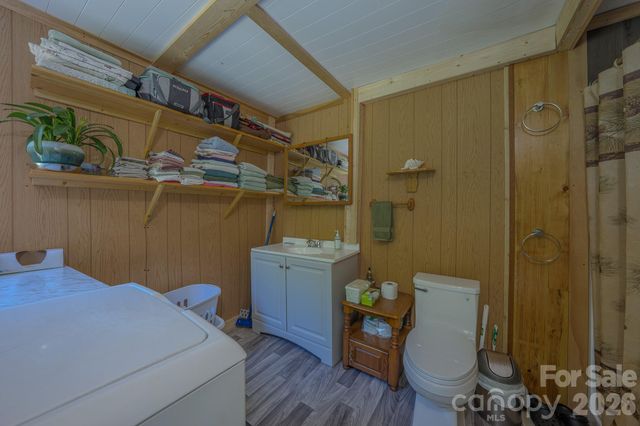 1712 Little Creek Road, Hot Springs, NC 28743