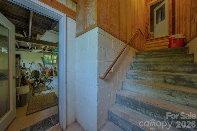 1712 Little Creek Road, Hot Springs, NC 28743