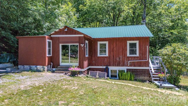 1712 Little Creek Road, Hot Springs, NC 28743