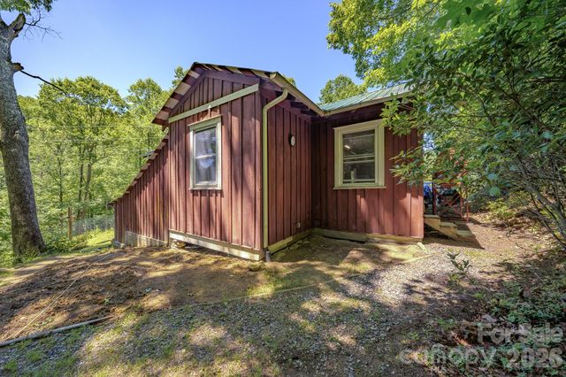 1712 Little Creek Road, Hot Springs, NC 28743