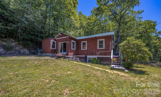 1712 Little Creek Road, Hot Springs, NC 28743