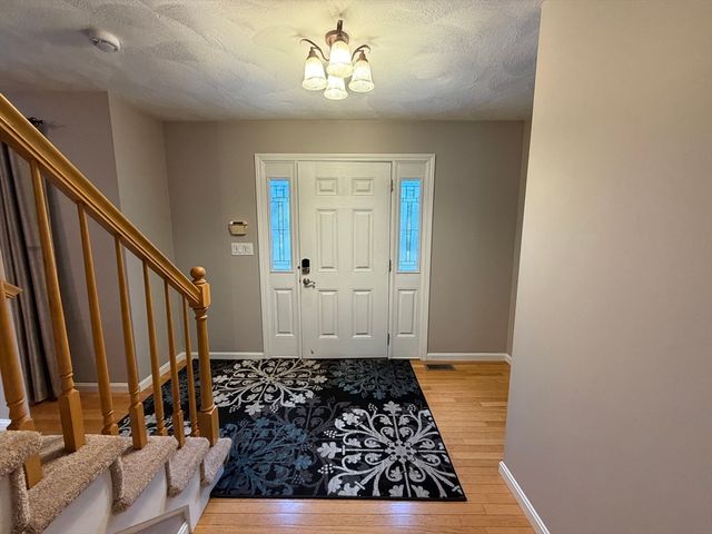 25 Winston Cir, Haverhill, MA 01830